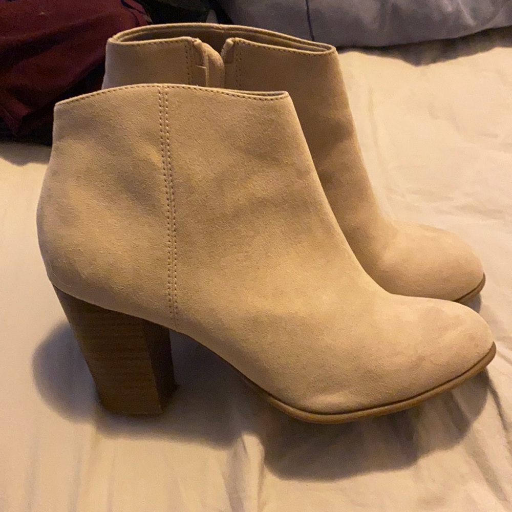 Old Navy Cream Colored Booties